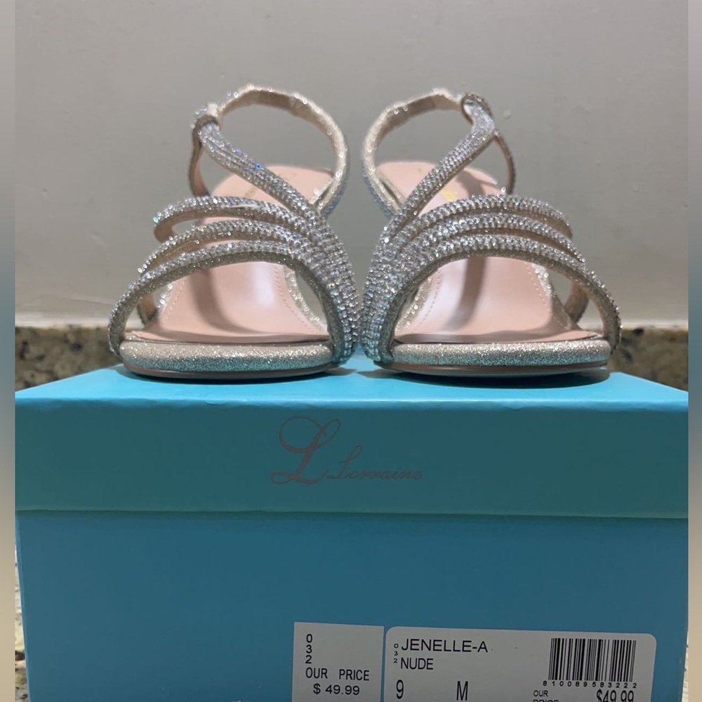 Lloraine Silver Heels size 9